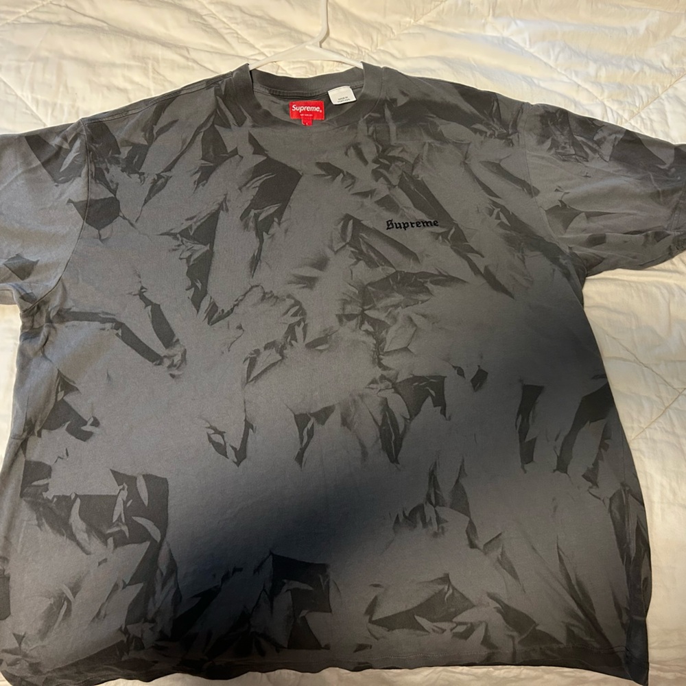 Brand New men’s Supreme tshirt! Never worn!